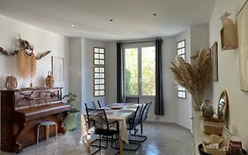 Spacieuse Villa Dans Les Pins